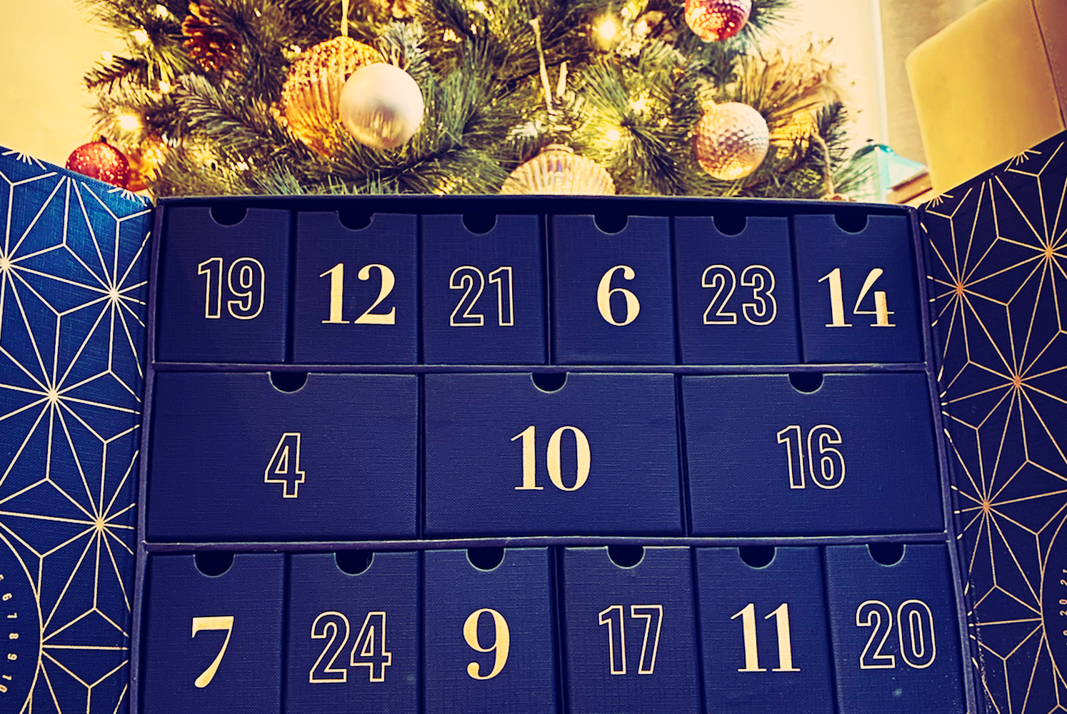 Review LookFantastic Beauty Advent Calendar No Small Plans